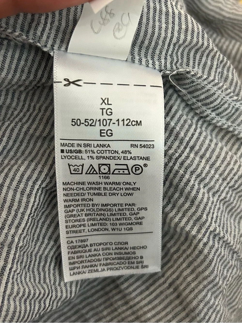 Banana Republic Men’s Long Sleeve Button Down- XL